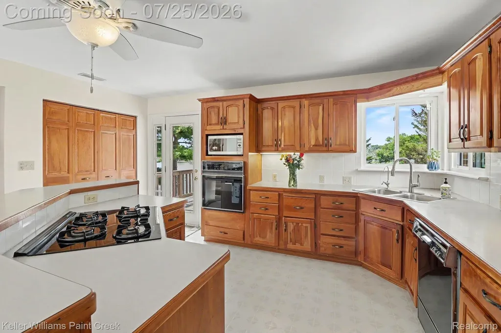 5342 Red Fox Drive Brighton Township MI 48114