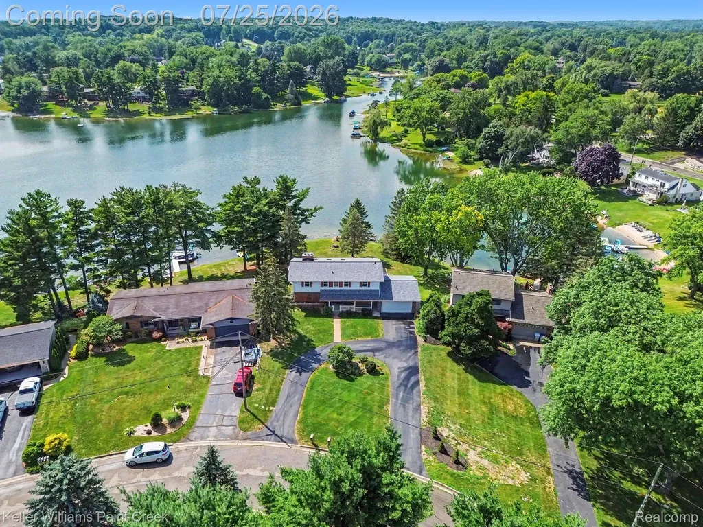 5342 Red Fox Drive Brighton Township MI 48114
