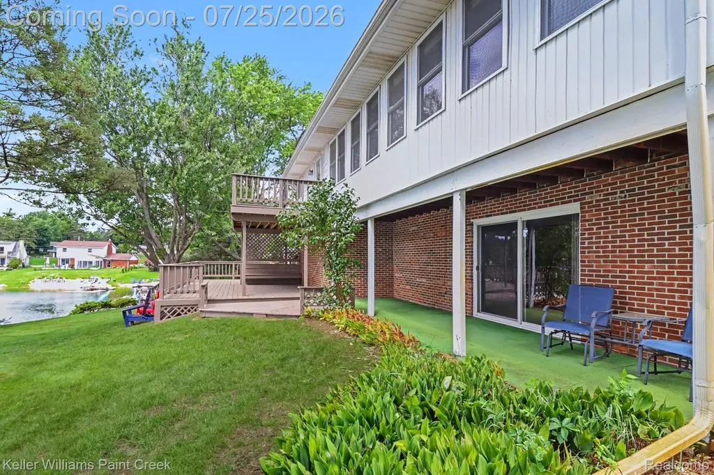 5342 Red Fox Drive Brighton Township MI 48114