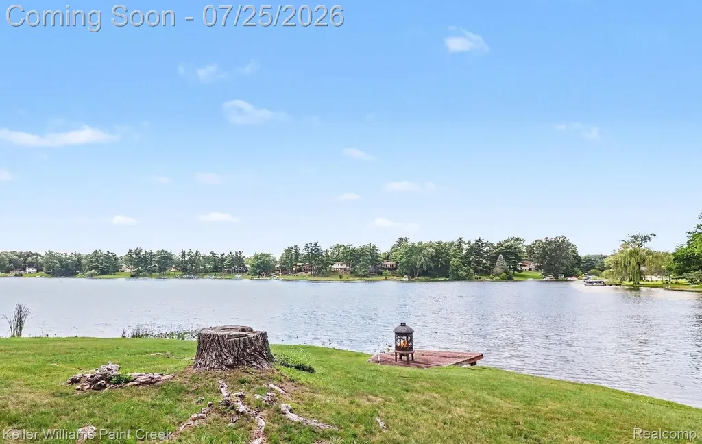 5342 Red Fox Drive Brighton Township MI 48114