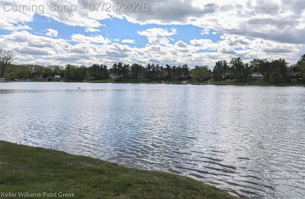 5342 Red Fox Drive Brighton Township MI 48114