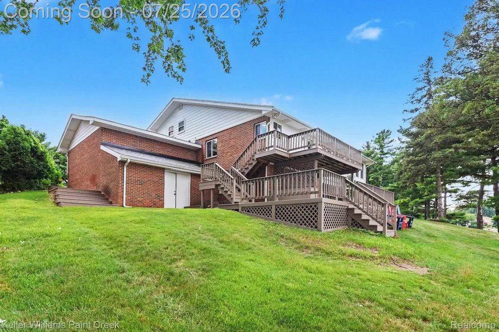 5342 Red Fox Drive Brighton Township MI 48114
