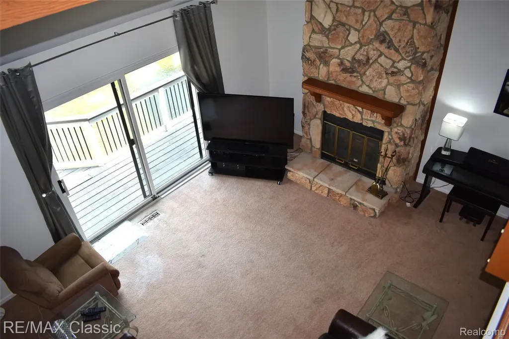 1667 Harbor Cove Novi City MI 48377