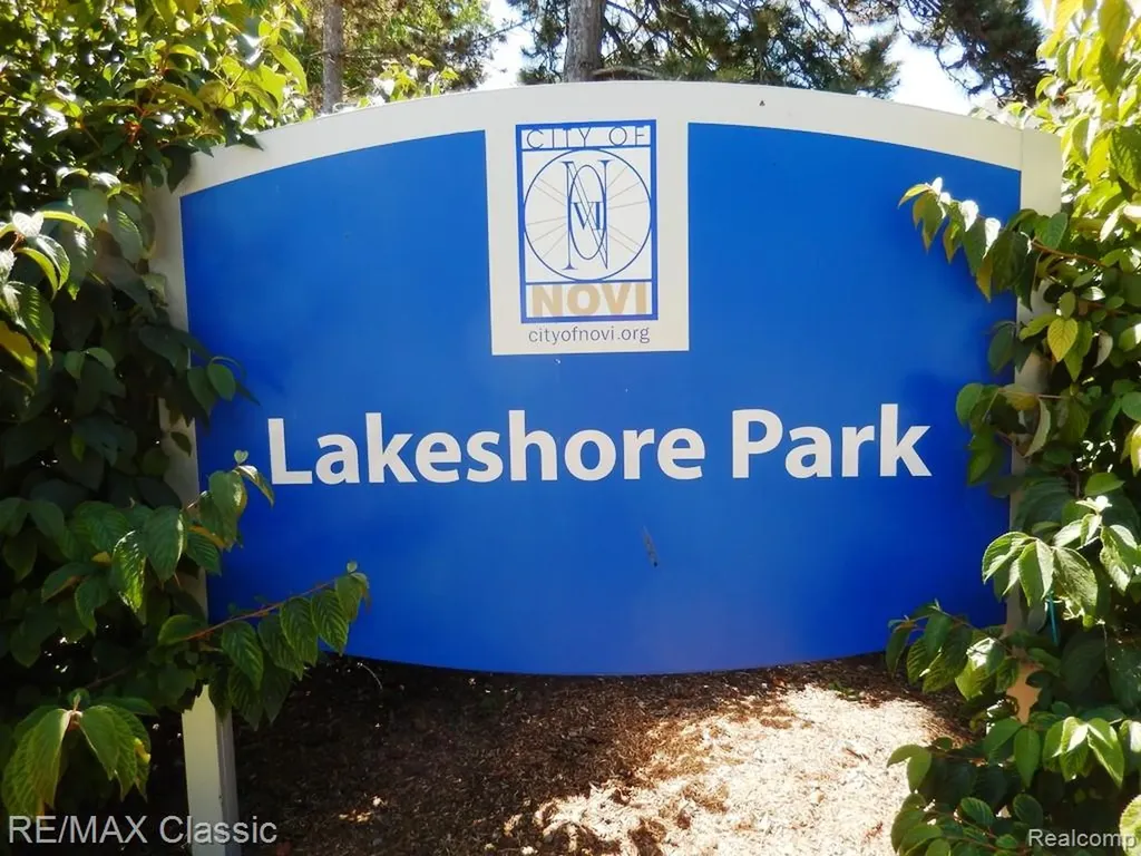 1667 Harbor Cove Novi City MI 48377