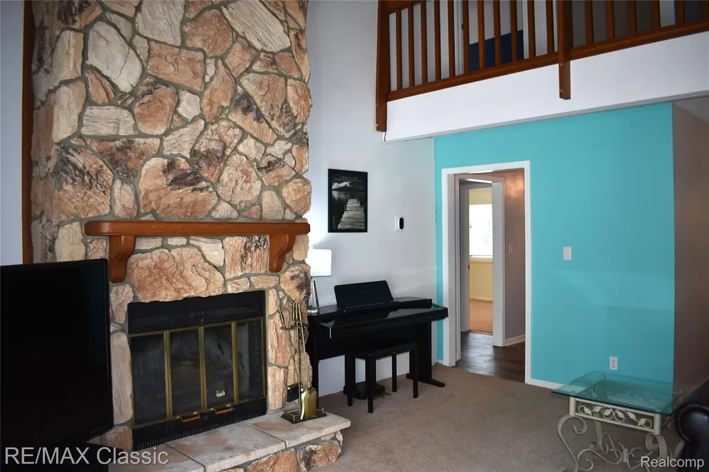 1667 Harbor Cove Novi City MI 48377