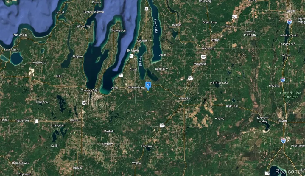 11374 Kaiser Lane Whitewater Township MI 49690