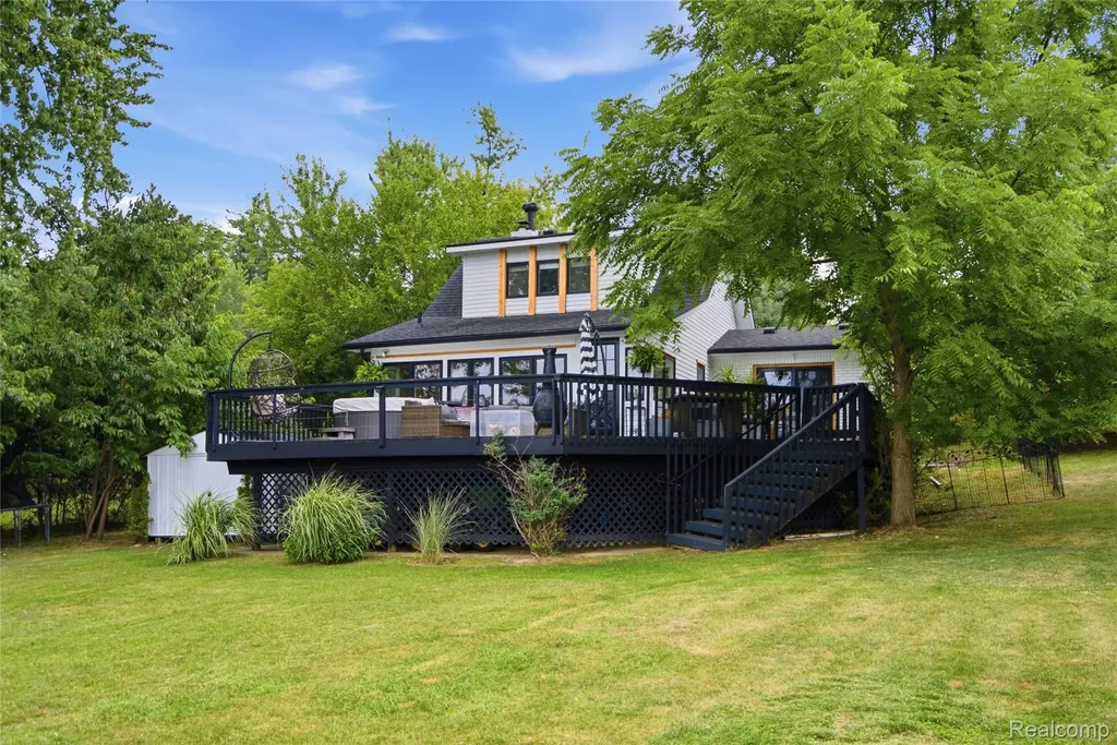 6606 Leytonstone Boulevard West Bloomfield Charter Township MI 48322