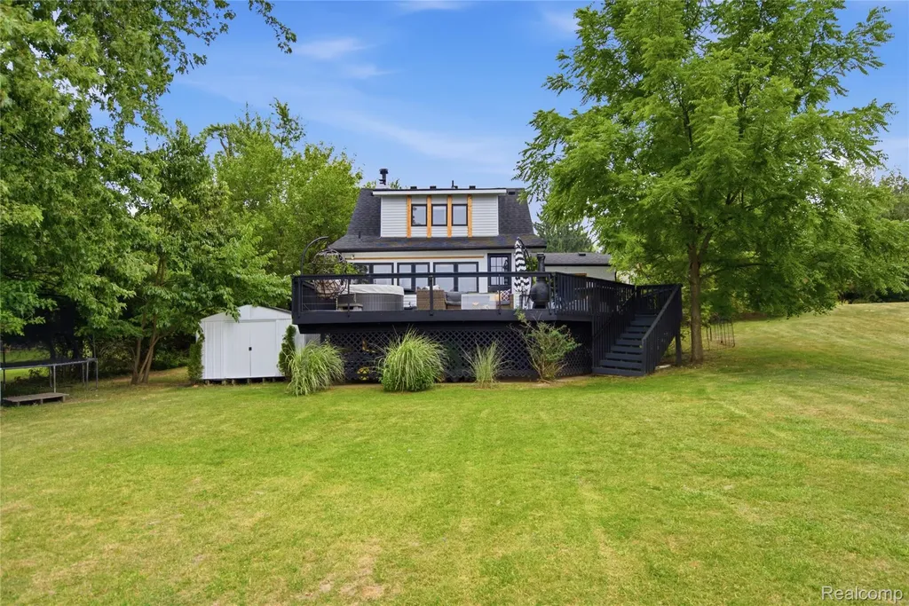 6606 Leytonstone Boulevard West Bloomfield Charter Township MI 48322