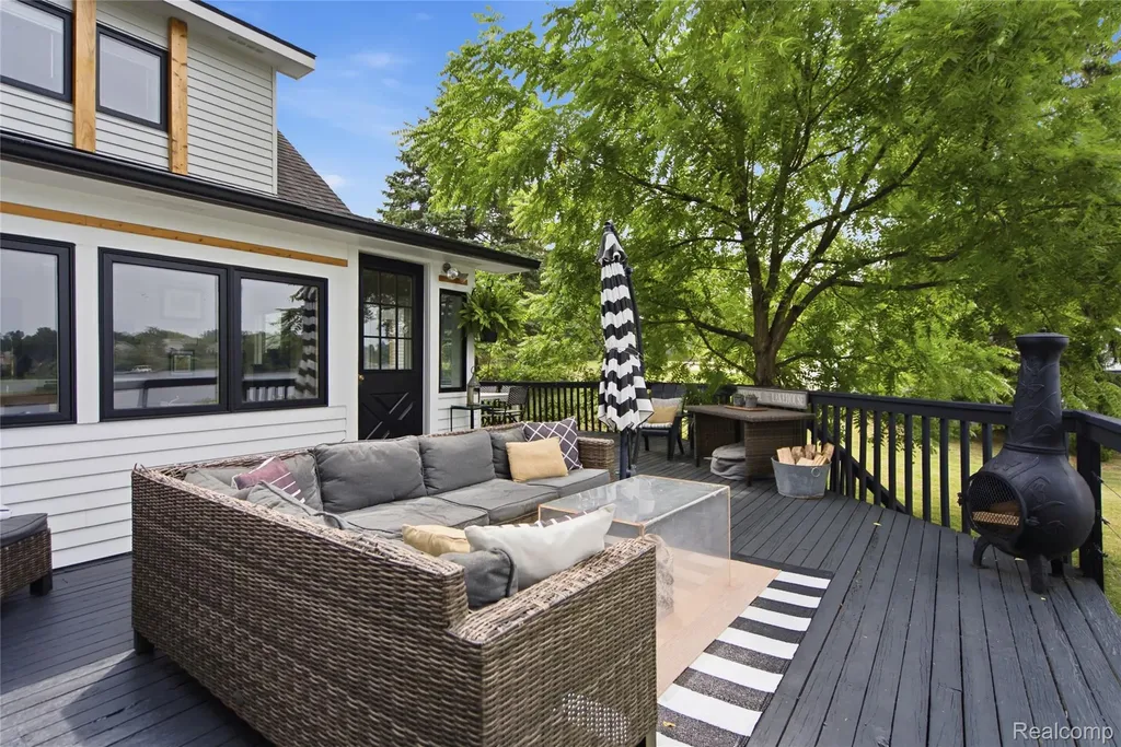 6606 Leytonstone Boulevard West Bloomfield Charter Township MI 48322
