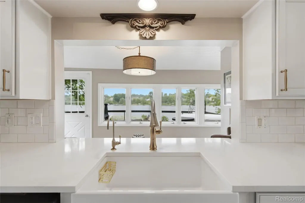 6606 Leytonstone Boulevard West Bloomfield Charter Township MI 48322