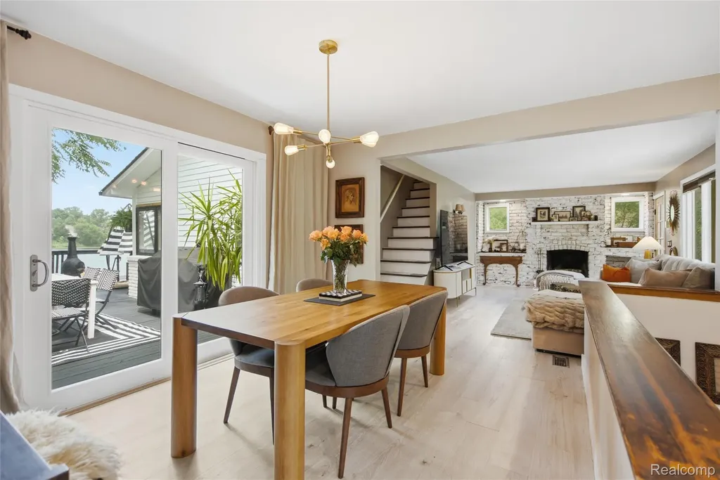6606 Leytonstone Boulevard West Bloomfield Charter Township MI 48322