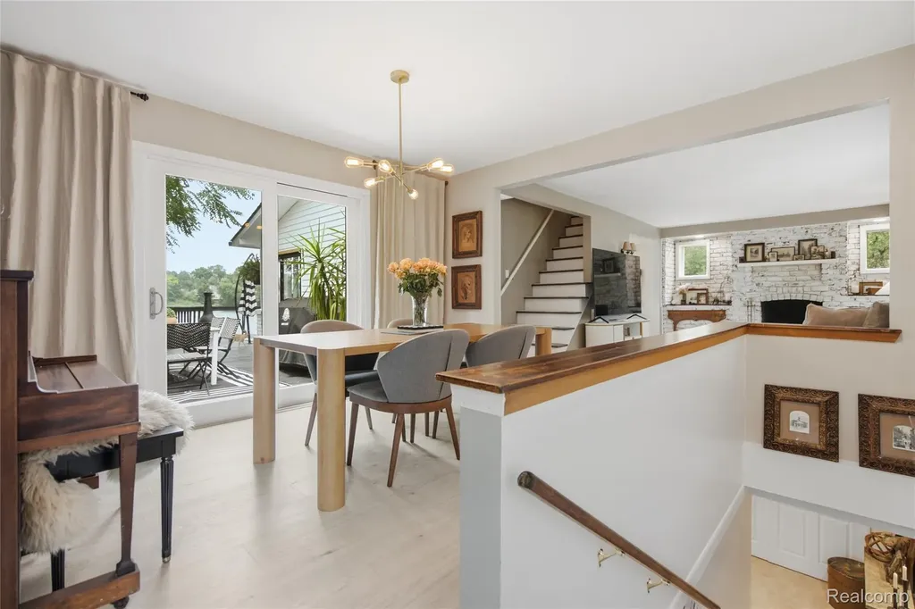 6606 Leytonstone Boulevard West Bloomfield Charter Township MI 48322