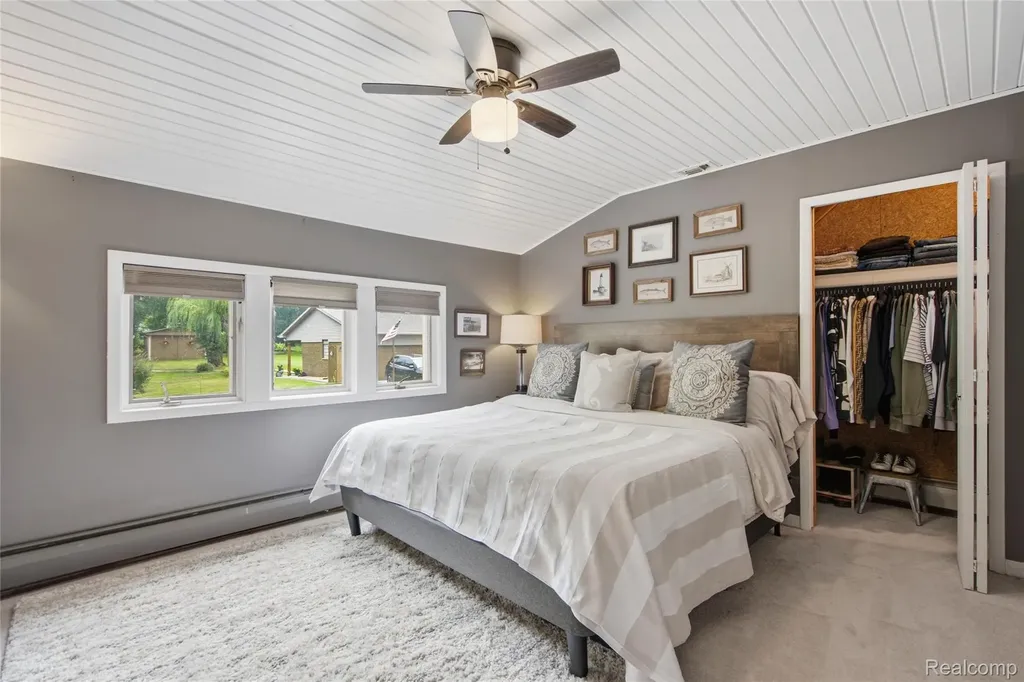 6606 Leytonstone Boulevard West Bloomfield Charter Township MI 48322