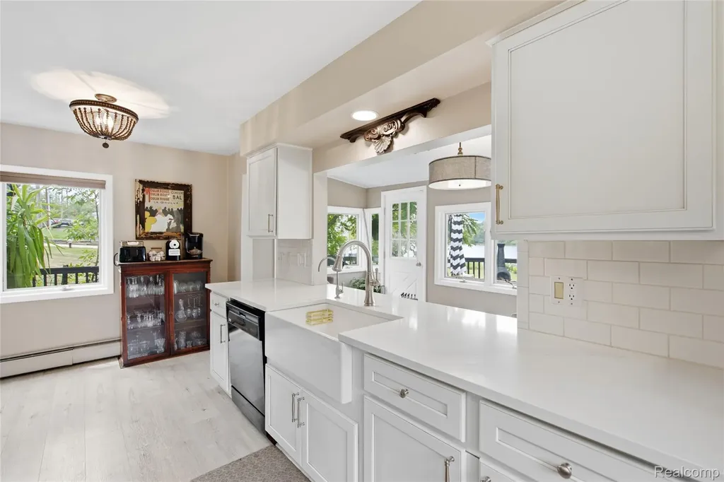 6606 Leytonstone Boulevard West Bloomfield Charter Township MI 48322