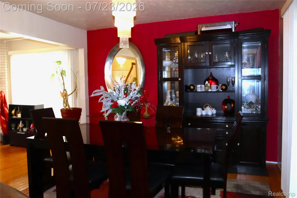 37860 Thames Drive Farmington Hills City MI 48331