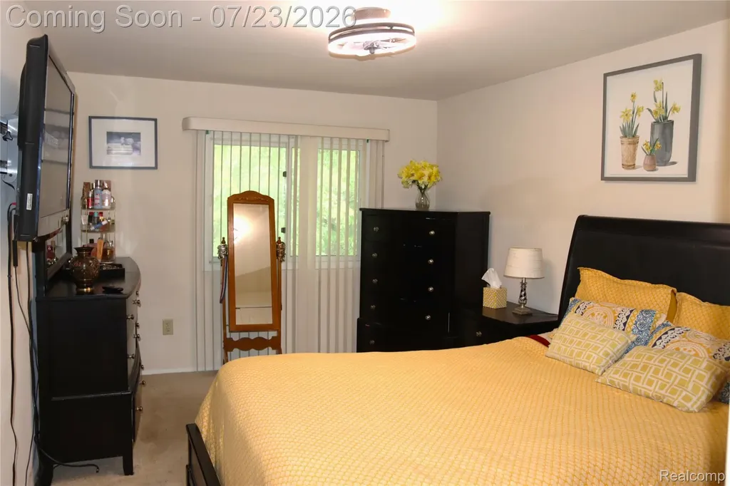 37860 Thames Drive Farmington Hills City MI 48331