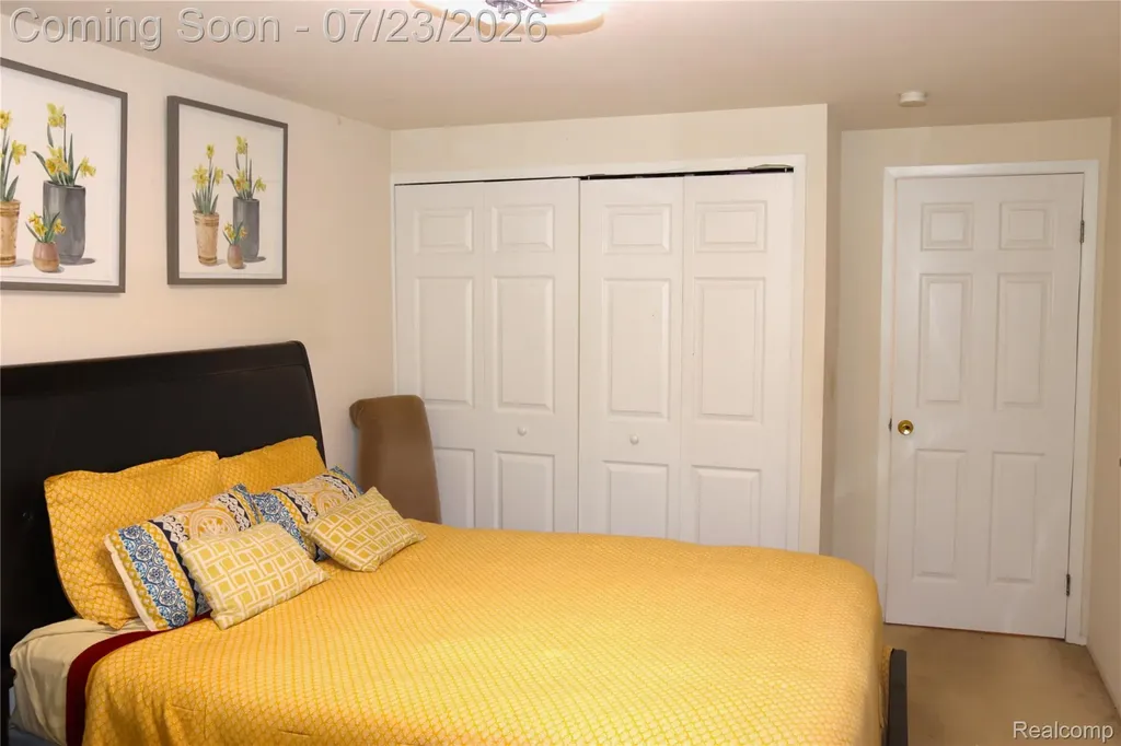 37860 Thames Drive Farmington Hills City MI 48331
