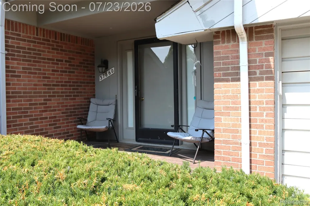 37860 Thames Drive Farmington Hills City MI 48331