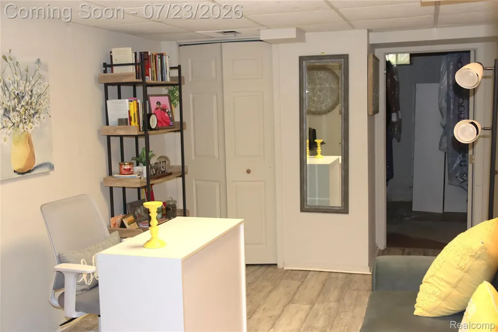 37860 Thames Drive Farmington Hills City MI 48331