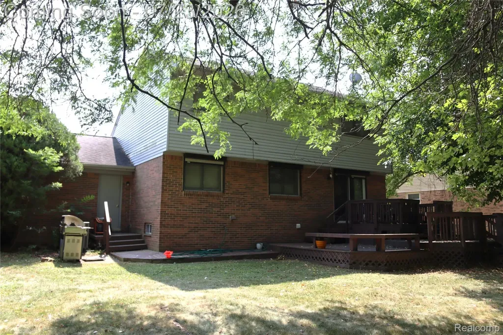37860 Thames Drive Farmington Hills City MI 48331