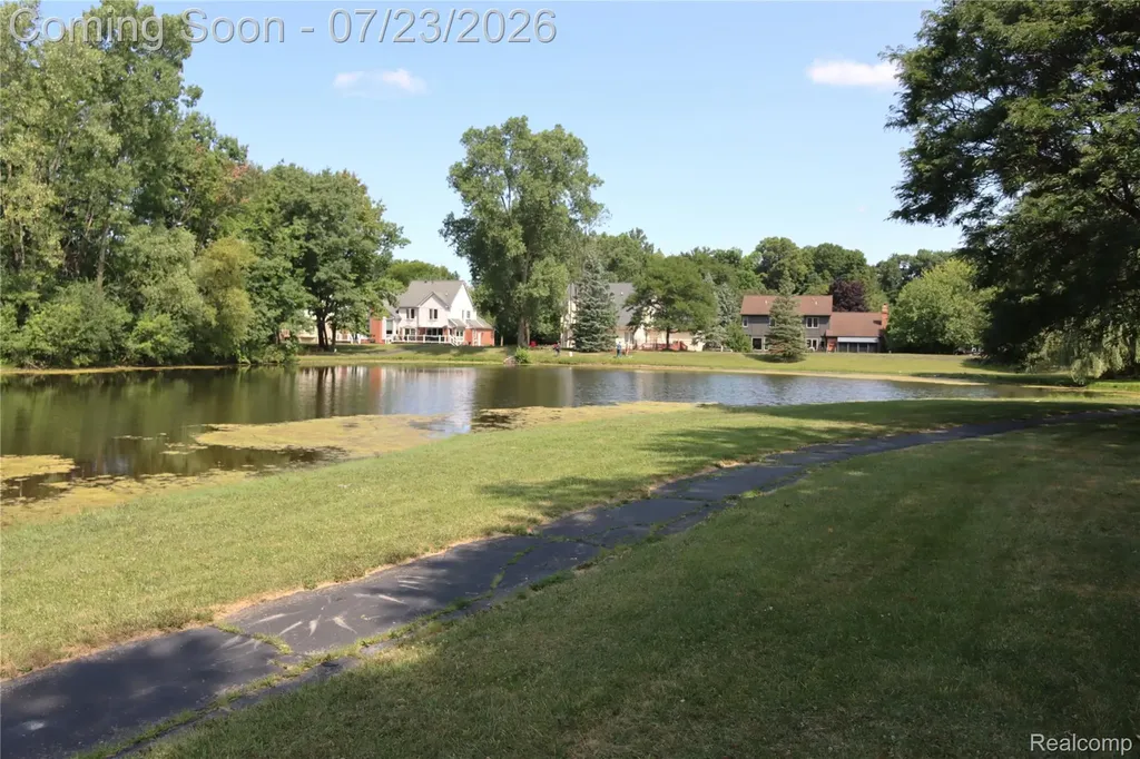 37860 Thames Drive Farmington Hills City MI 48331