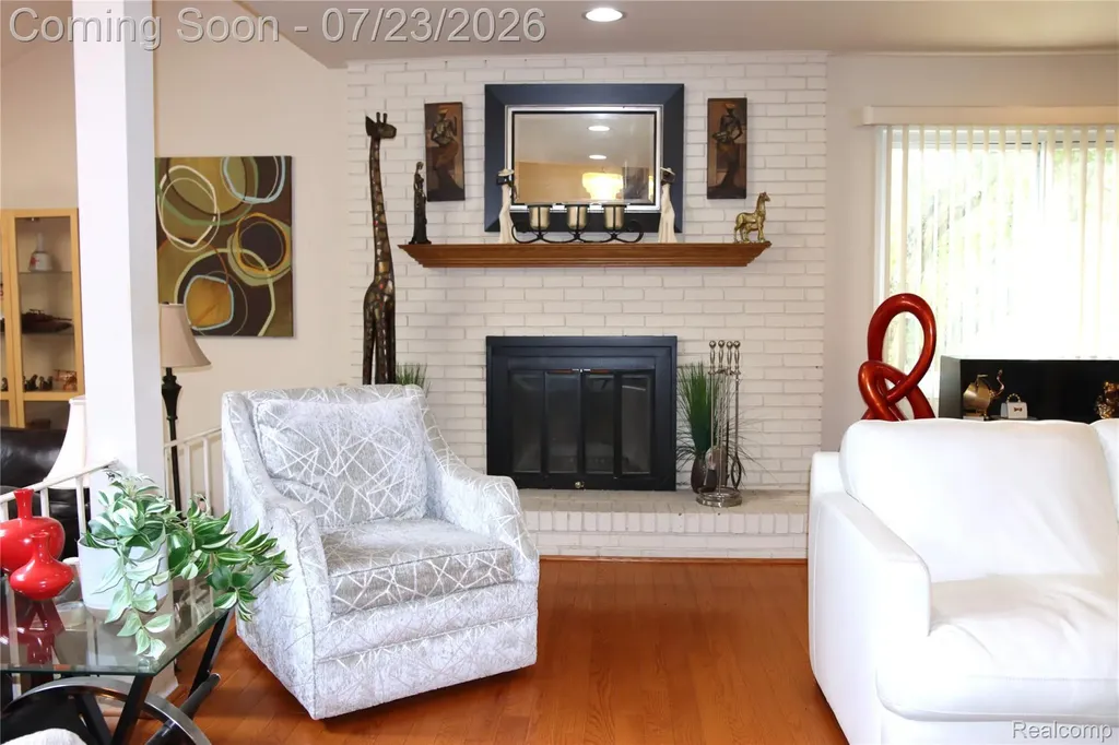 37860 Thames Drive Farmington Hills City MI 48331