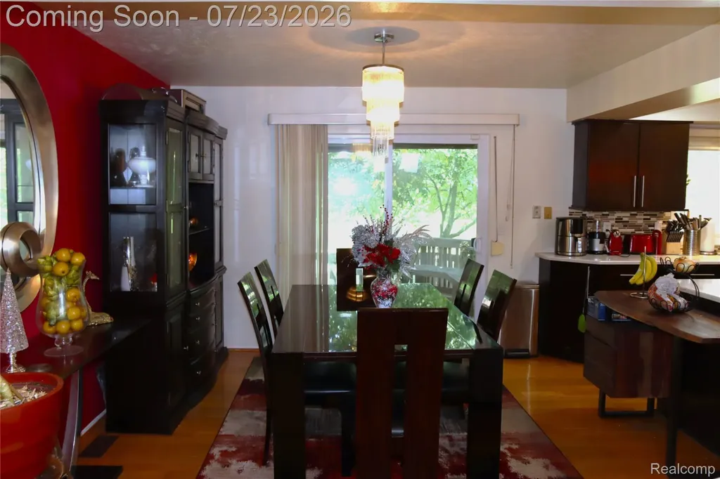 37860 Thames Drive Farmington Hills City MI 48331