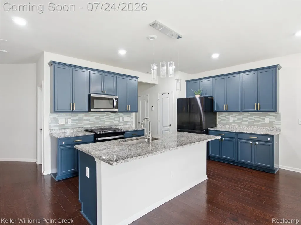 4782 Broomfield Way Lake Orion Village MI 48359