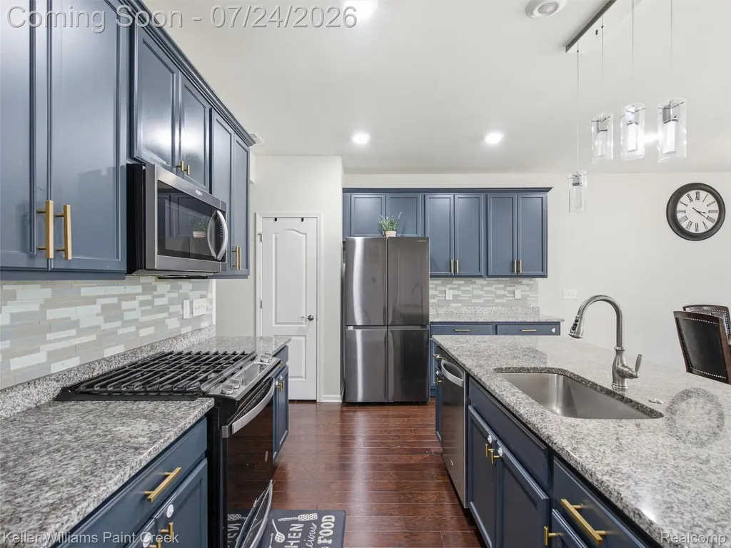 4782 Broomfield Way Lake Orion Village MI 48359