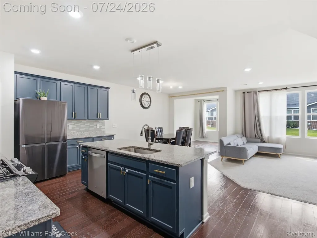 4782 Broomfield Way Lake Orion Village MI 48359