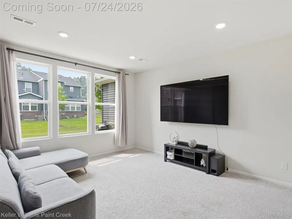 4782 Broomfield Way Lake Orion Village MI 48359