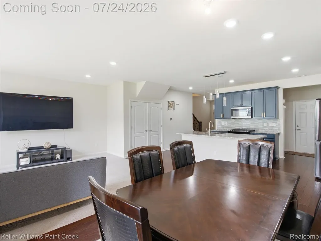 4782 Broomfield Way Lake Orion Village MI 48359