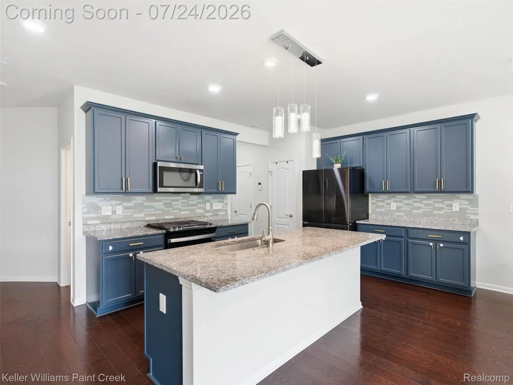 4782 Broomfield Way Lake Orion Village MI 48359