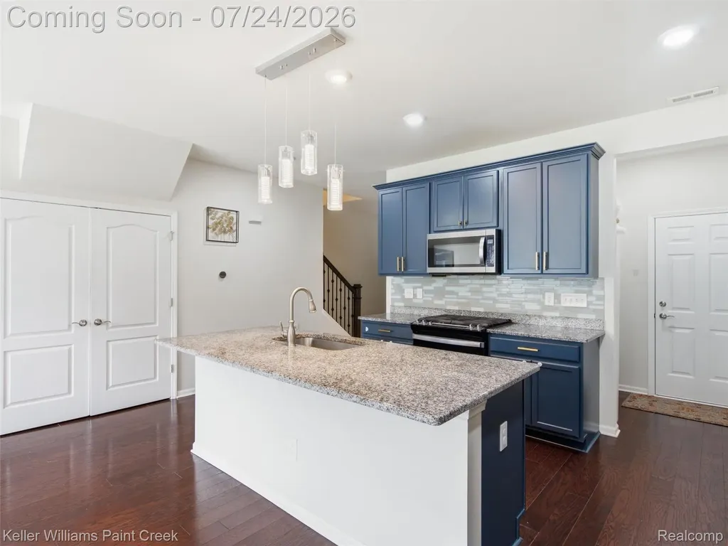 4782 Broomfield Way Lake Orion Village MI 48359