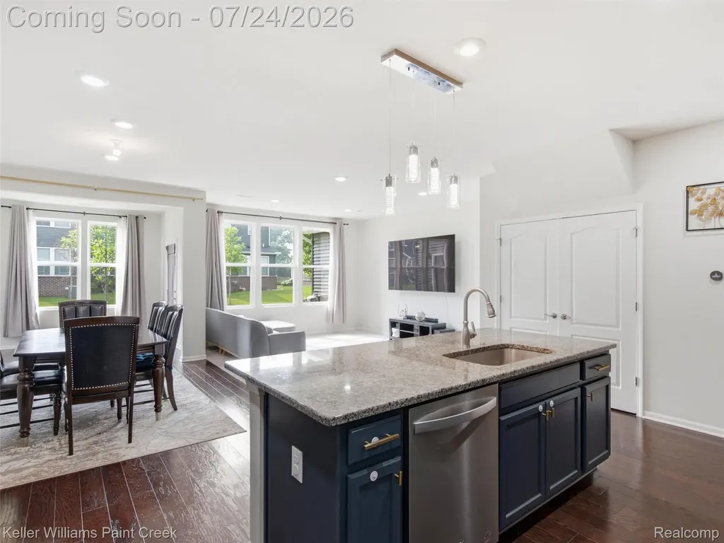 4782 Broomfield Way Lake Orion Village MI 48359