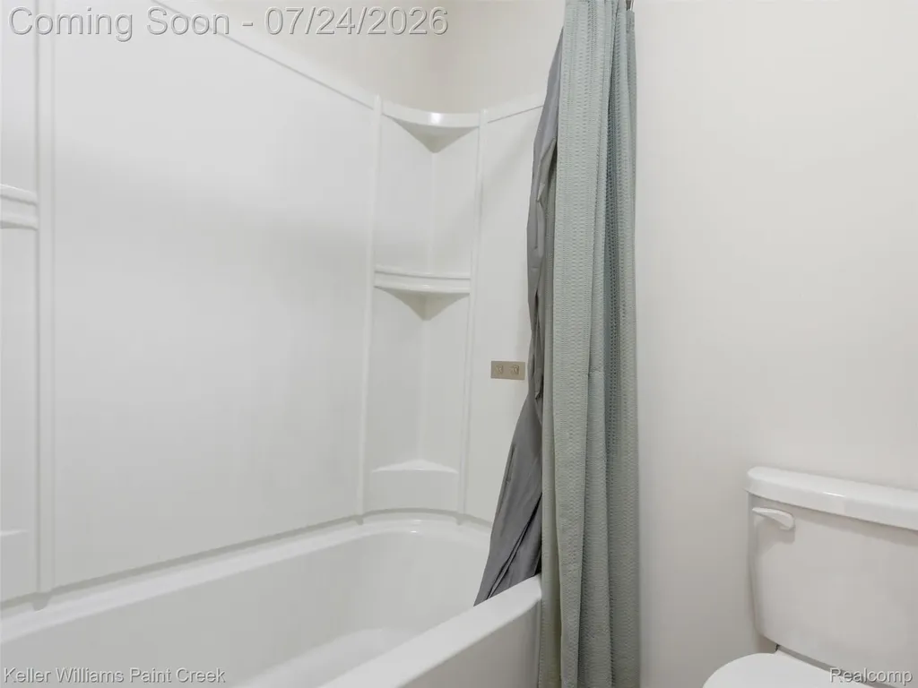 4782 Broomfield Way Lake Orion Village MI 48359