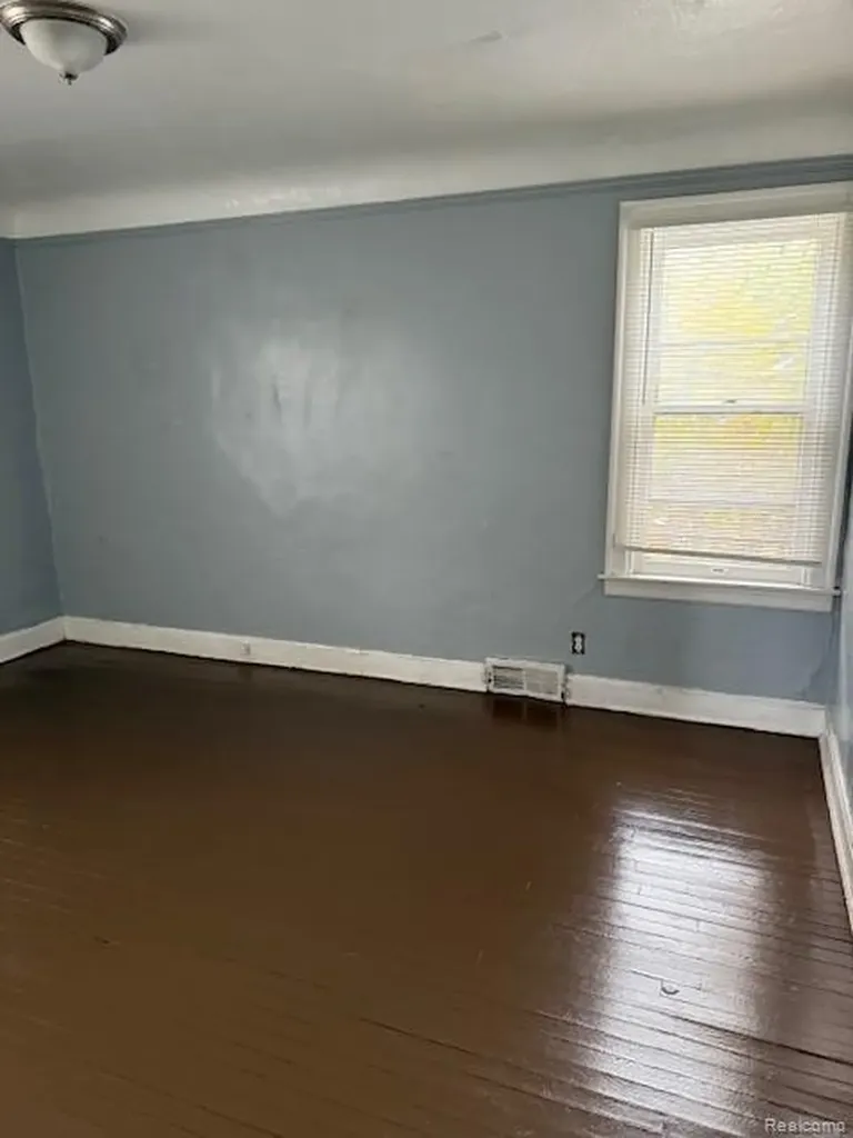 15920-22 Turner Street Detroit City MI 48238
