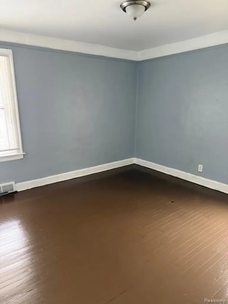15920-22 Turner Street Detroit City MI 48238