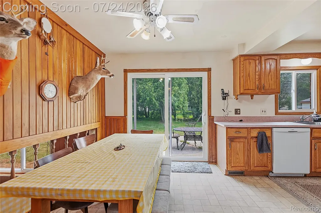 5108 Shelbyshire Drive Shelby Charter Township MI 48316