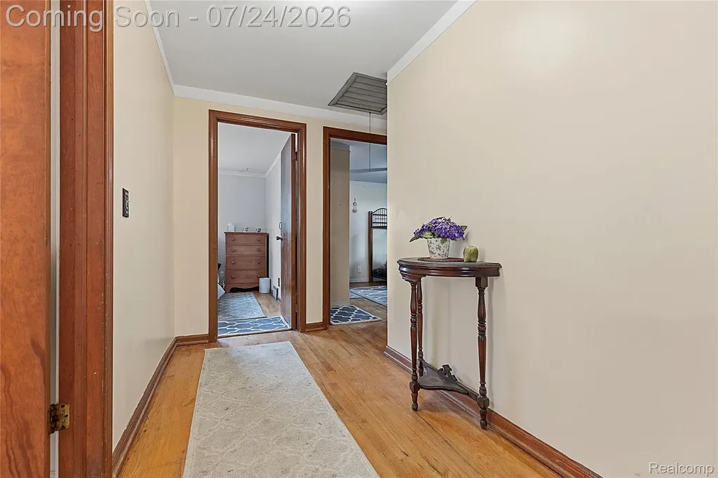 5108 Shelbyshire Drive Shelby Charter Township MI 48316