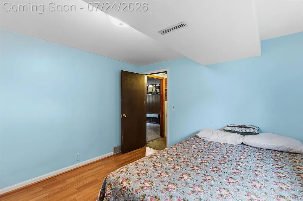 5108 Shelbyshire Drive Shelby Charter Township MI 48316