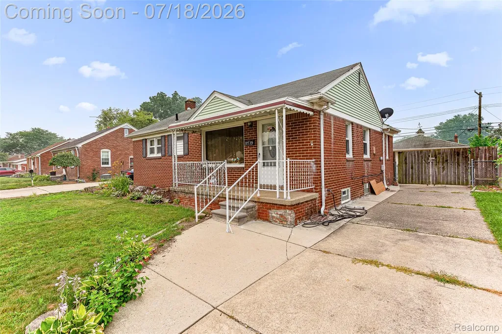 31535 Rush Street Garden City City MI 48135