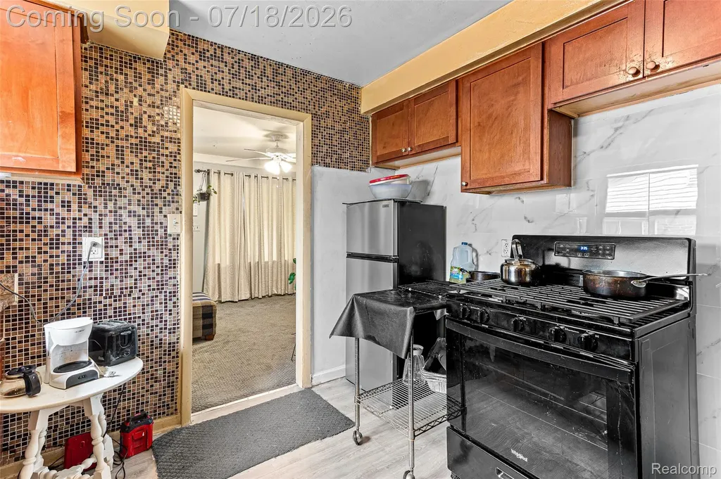 31535 Rush Street Garden City City MI 48135