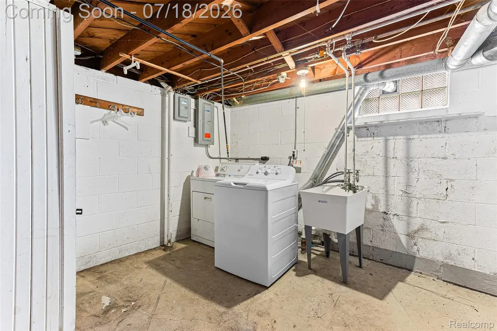 31535 Rush Street Garden City City MI 48135