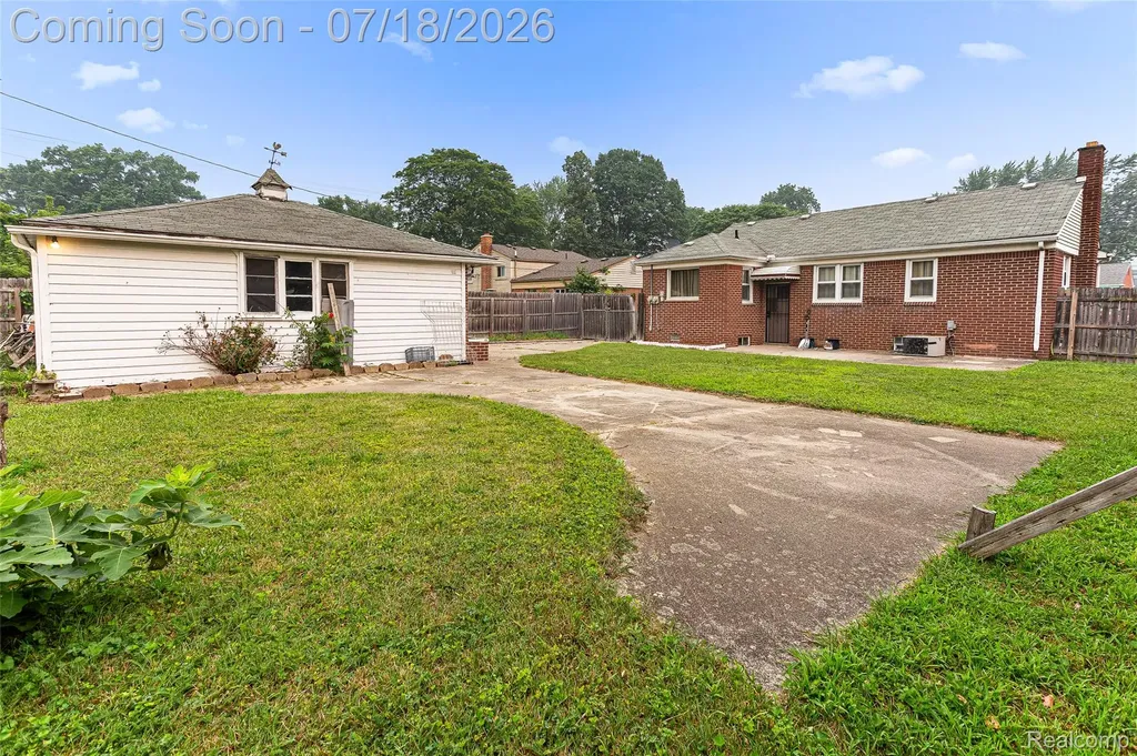 31535 Rush Street Garden City City MI 48135