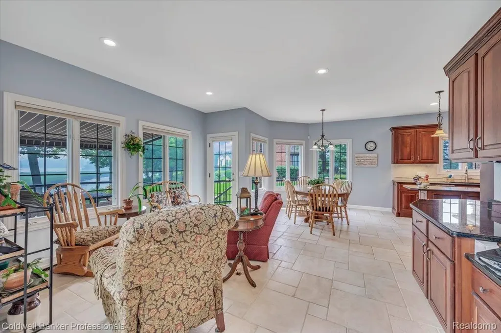 718 Shrewsbury Drive Orion Charter Township MI 48348