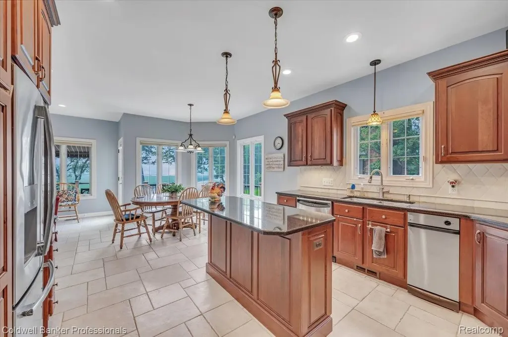 718 Shrewsbury Drive Orion Charter Township MI 48348