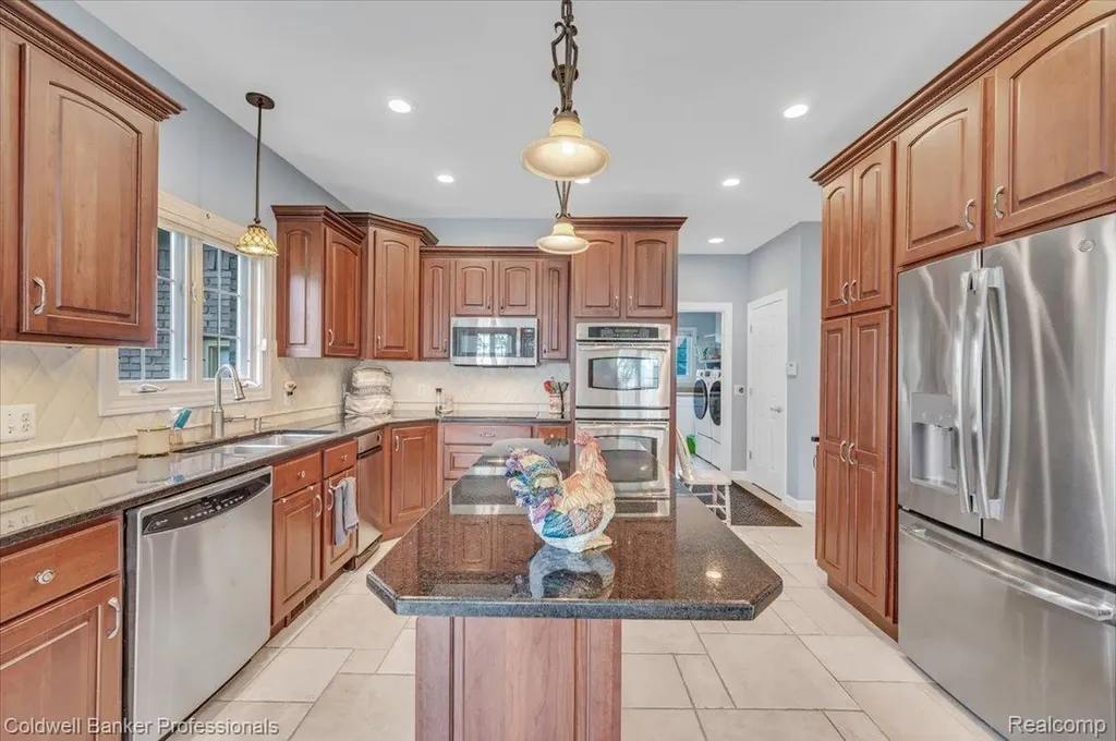 718 Shrewsbury Drive Orion Charter Township MI 48348