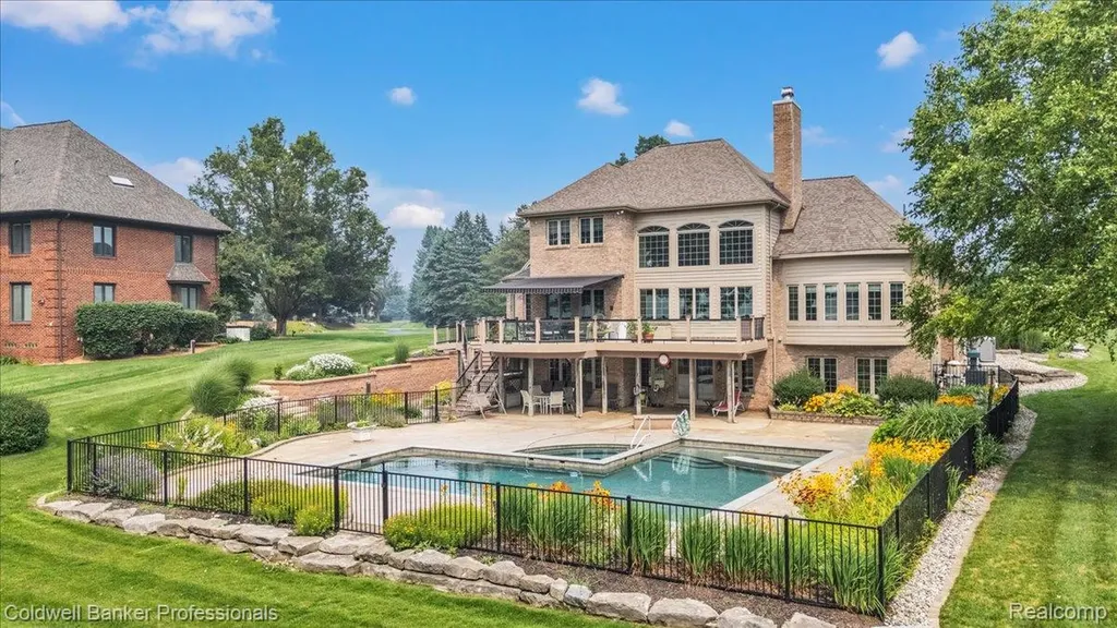 718 Shrewsbury Drive Orion Charter Township MI 48348