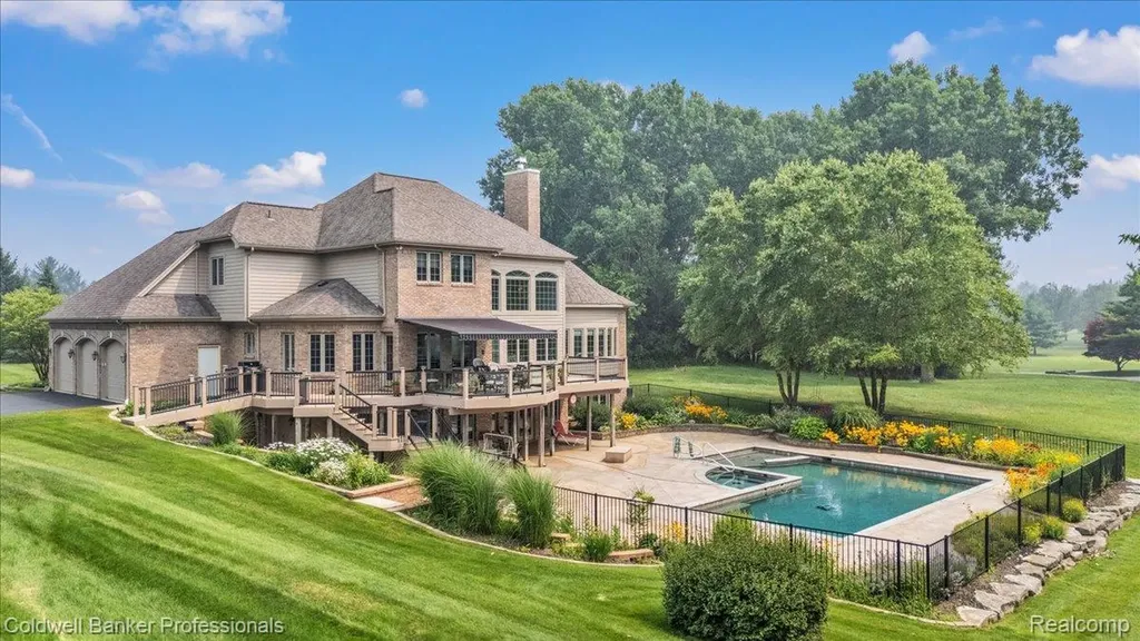 718 Shrewsbury Drive Orion Charter Township MI 48348